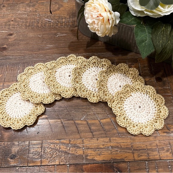 Crochet Flower coasters - Picture 3 of 4